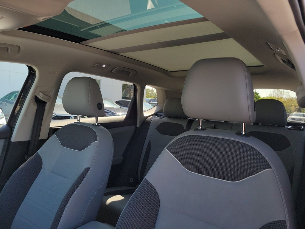 2023 Volkswagen Taos SE - Photo 19