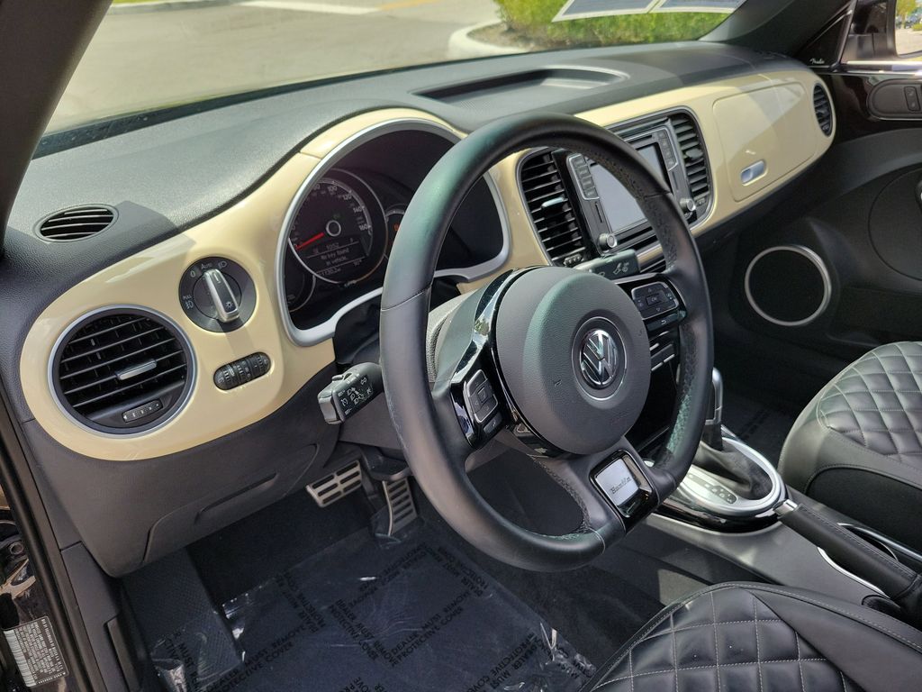 2019 Volkswagen Beetle SE - Photo 13