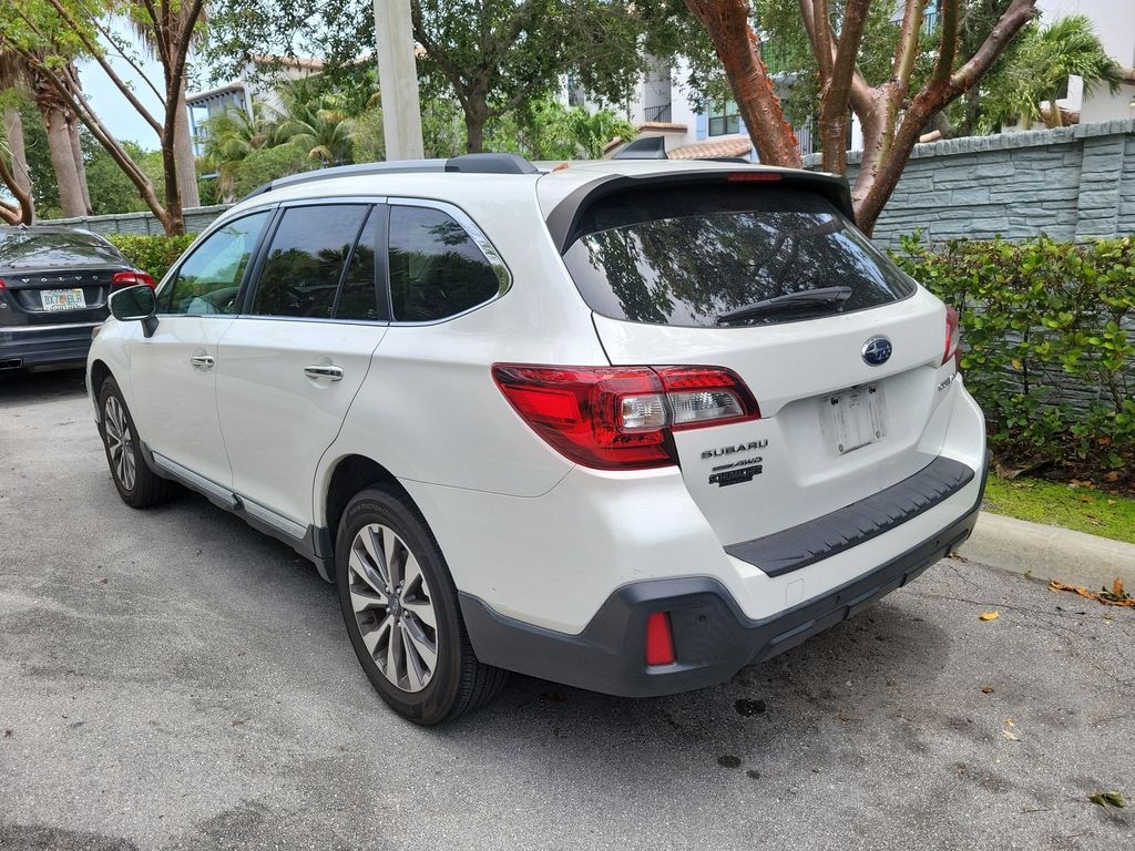 Used 2018 Subaru Outback 2.5i Touring with Starlink SUV