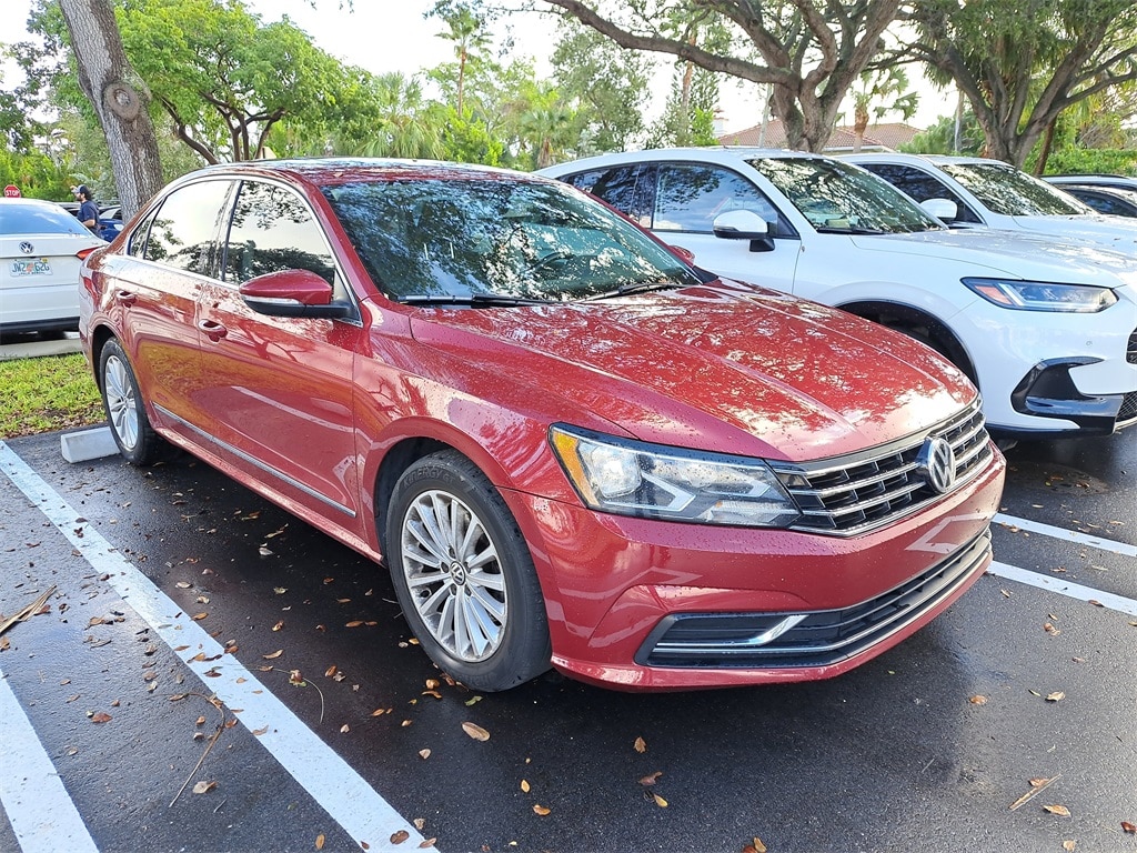 2017 Volkswagen Passat SE's photo