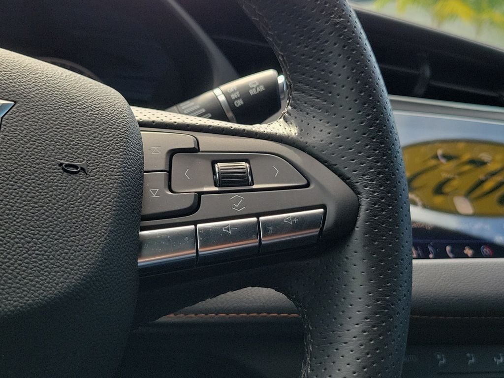 2022 Cadillac XT4 Sport - Photo 25