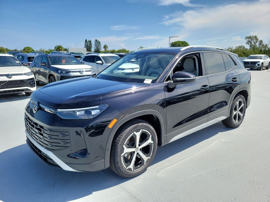 New 2026 Volkswagen Tiguan SE SUV