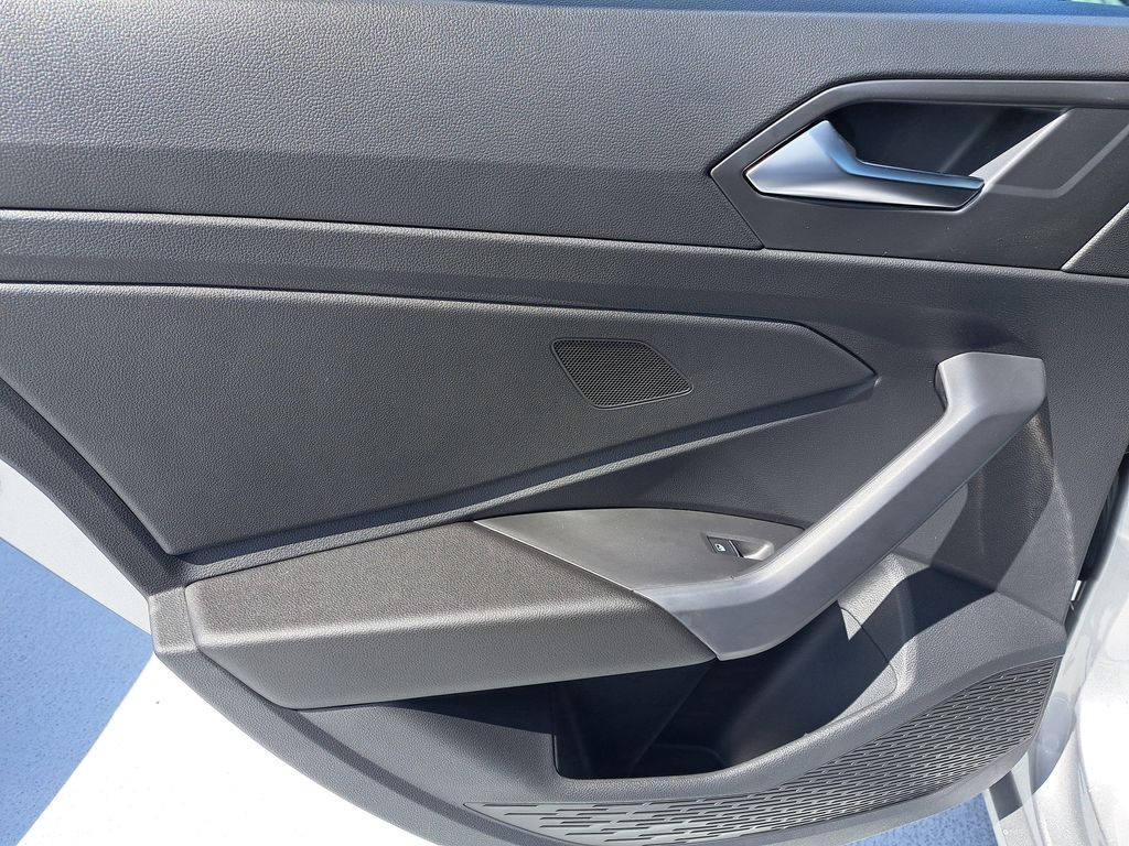 2026 Volkswagen Jetta Sport - Photo 9