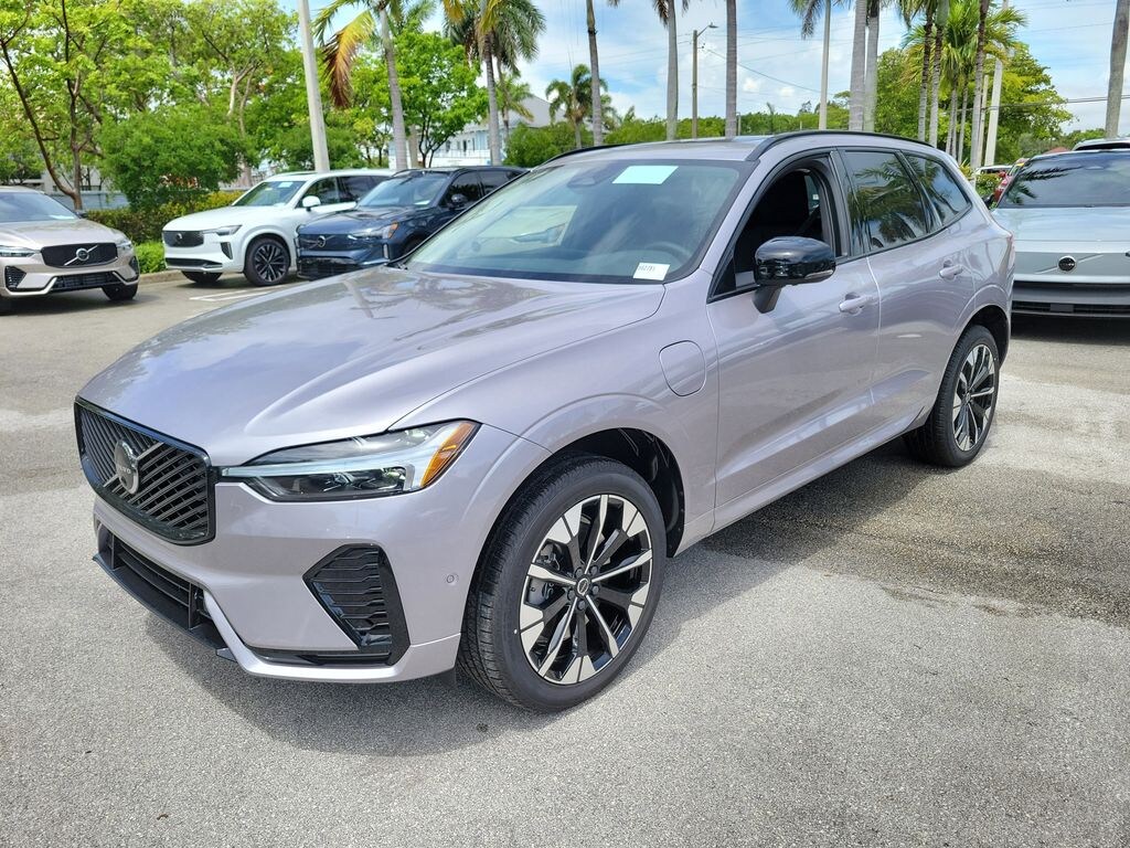 New 2026 Volvo XC60 plug-in hybrid T8 Plus SUV
