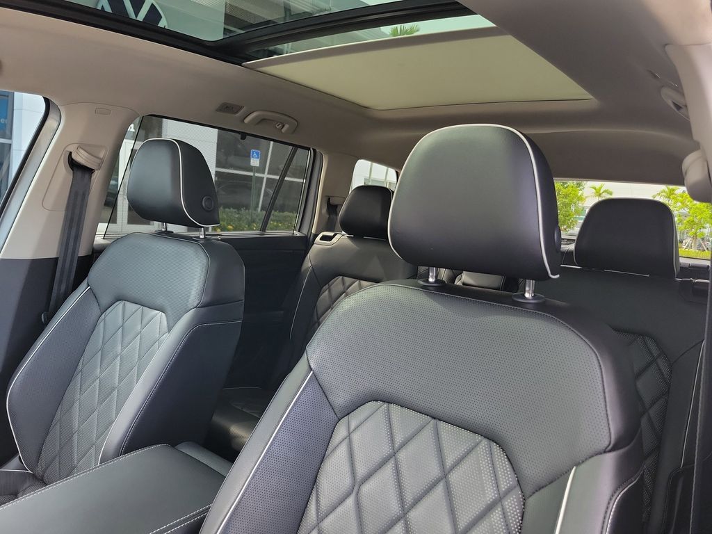2024 Volkswagen Atlas SEL Premium R-Line - Photo 22