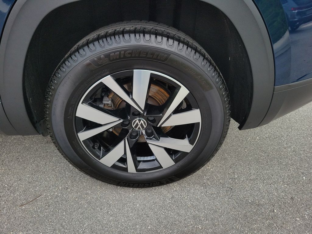 2022 Volkswagen Atlas Cross Sport SE - Photo 6