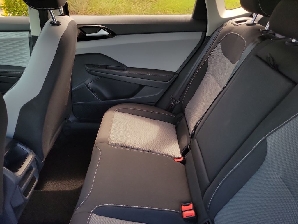 2024 Volkswagen Taos S - Photo 10