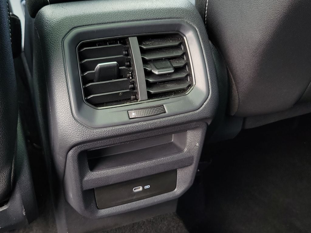 2024 Volkswagen Taos SEL - Photo 13