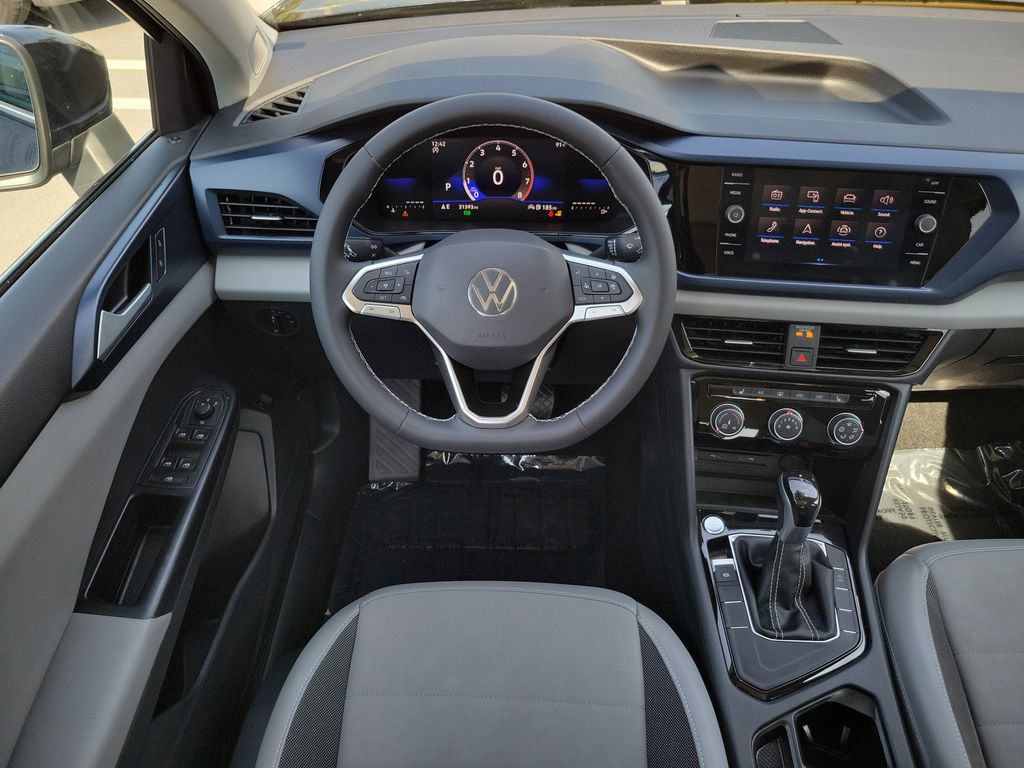 2023 Volkswagen Taos SE - Photo 12