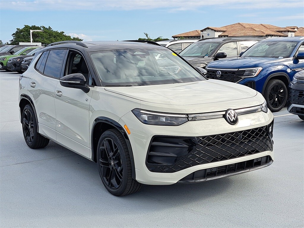 New 2026 Volkswagen Tiguan 2.0T SE SUV