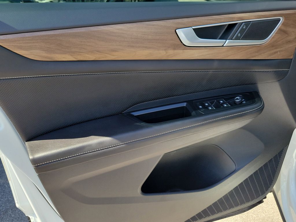 2024 Volkswagen Atlas SE - Photo 16