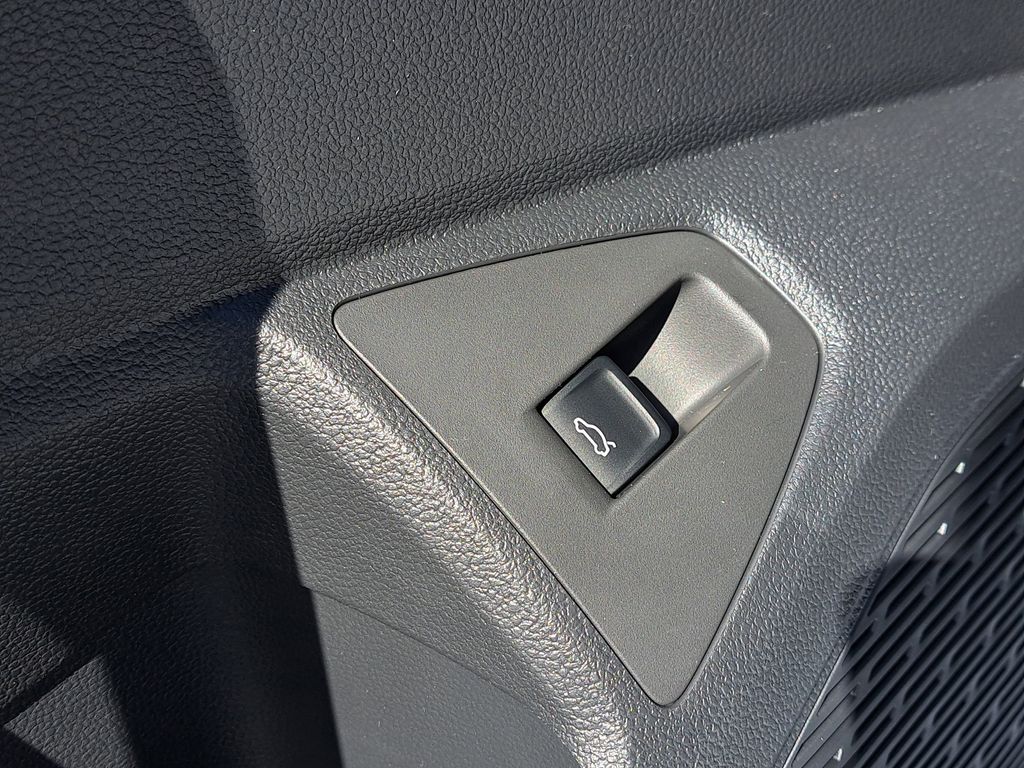 2026 Volkswagen Jetta Sport - Photo 18