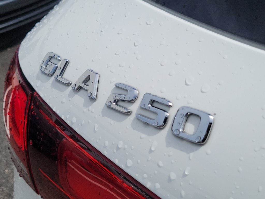 2023 Mercedes-Benz GLA Base - Photo 5