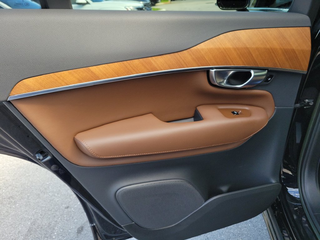 2023 Volvo XC90 Plus - Photo 10
