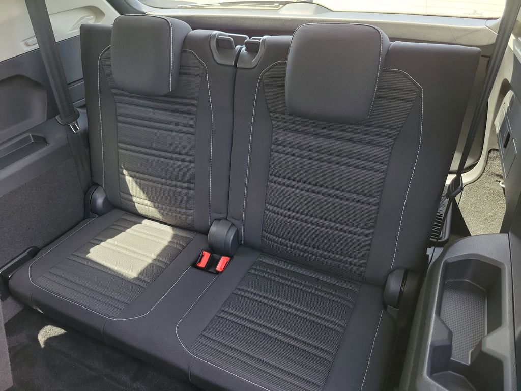 2023 Volkswagen Tiguan S - Photo 9