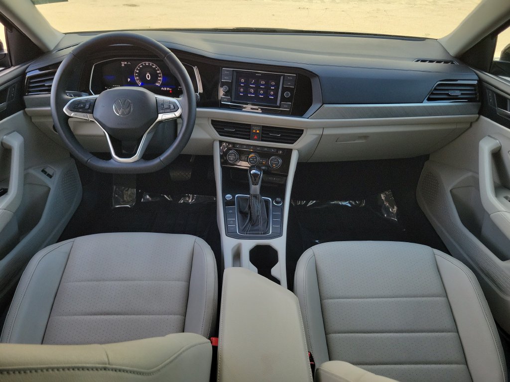 2024 Volkswagen Jetta SE - Photo 14