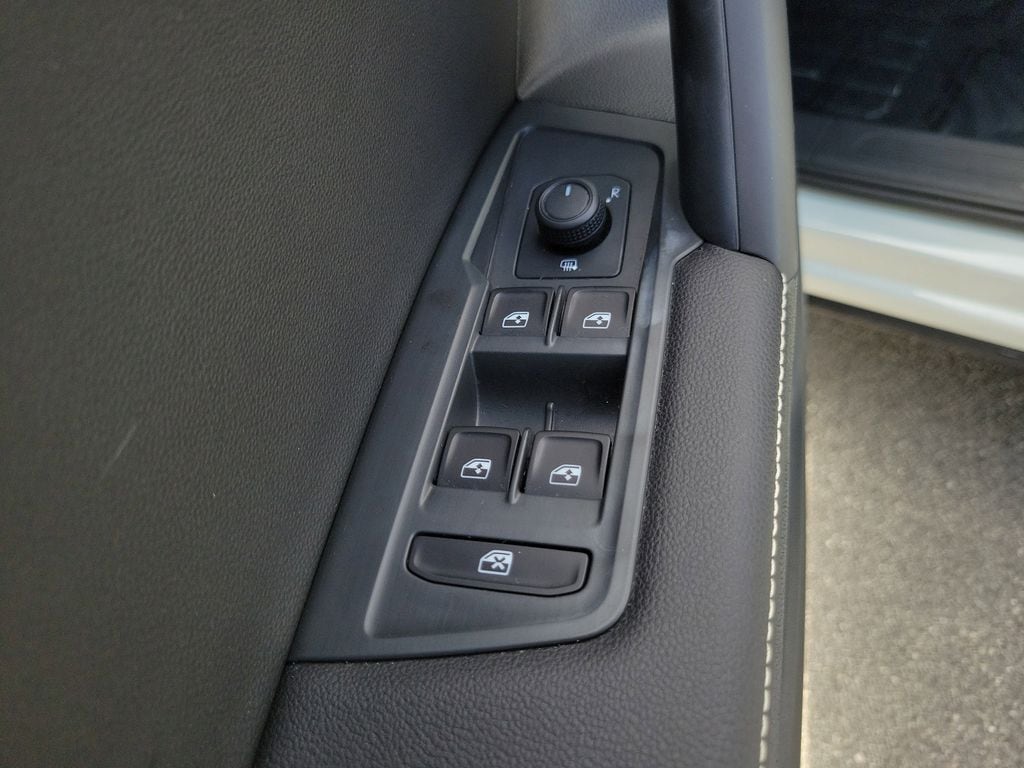 2023 Volkswagen Tiguan S - Photo 18