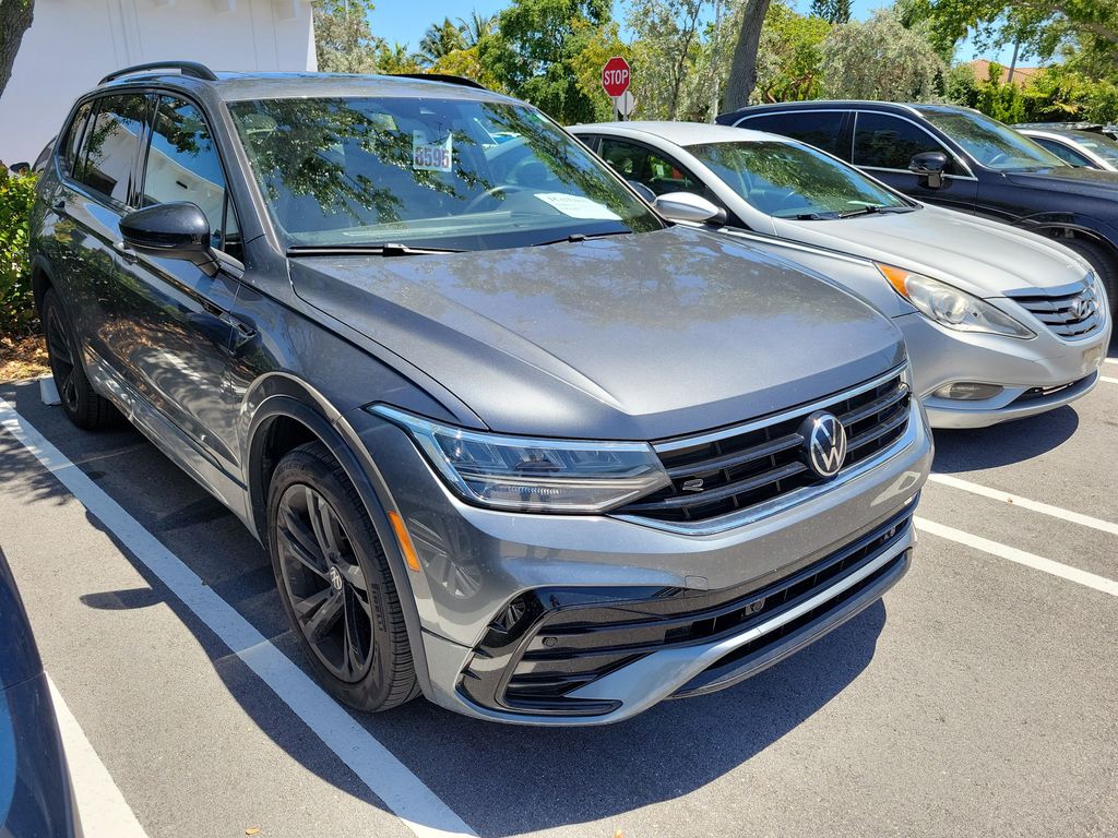 2023 Volkswagen Tiguan SE R-LINE BLACK