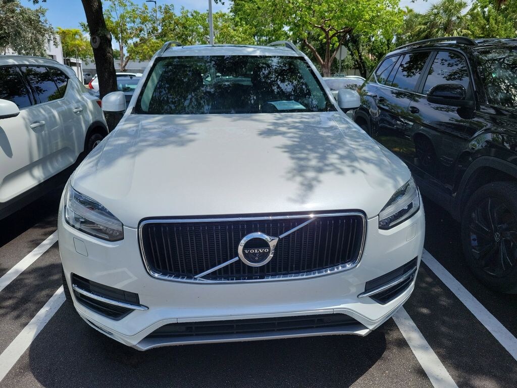 Used 2019 Volvo XC90 T5 Momentum SUV