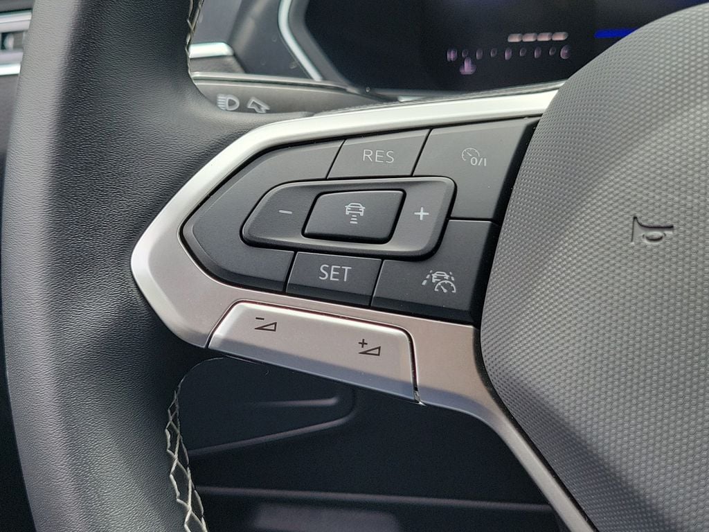 2024 Volkswagen Tiguan SE - Photo 26
