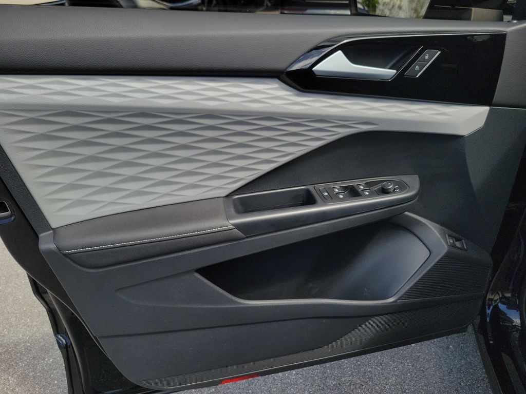 2024 Volkswagen Taos S - Photo 16