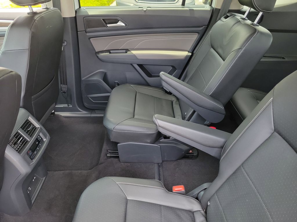 2023 Volkswagen Atlas SE w/Tech - Photo 12