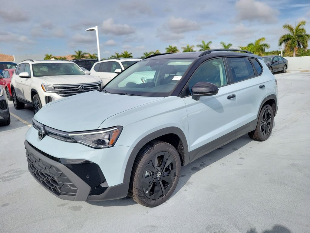 New 2026 Volkswagen Taos 1.5T SE Black SUV