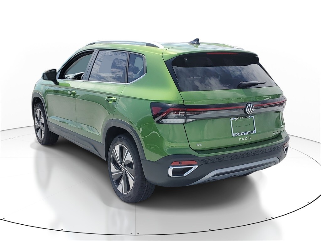 New 2025 Volkswagen Taos 1.5T SE SUV
