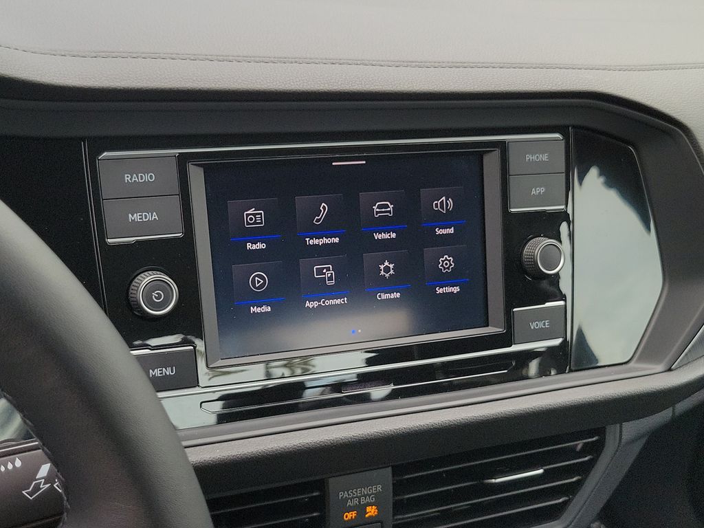 2023 Volkswagen Jetta SE - Photo 28