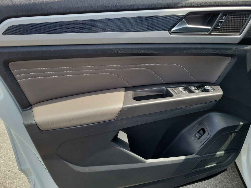 2022 Volkswagen Atlas SEL R-Line - Photo 18