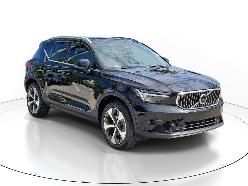 Used 2023 Volvo XC40 B5 AWD Plus Bright SUV