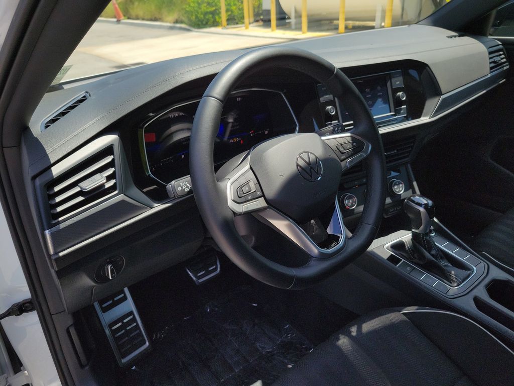 2023 Volkswagen Jetta Sport - Photo 19