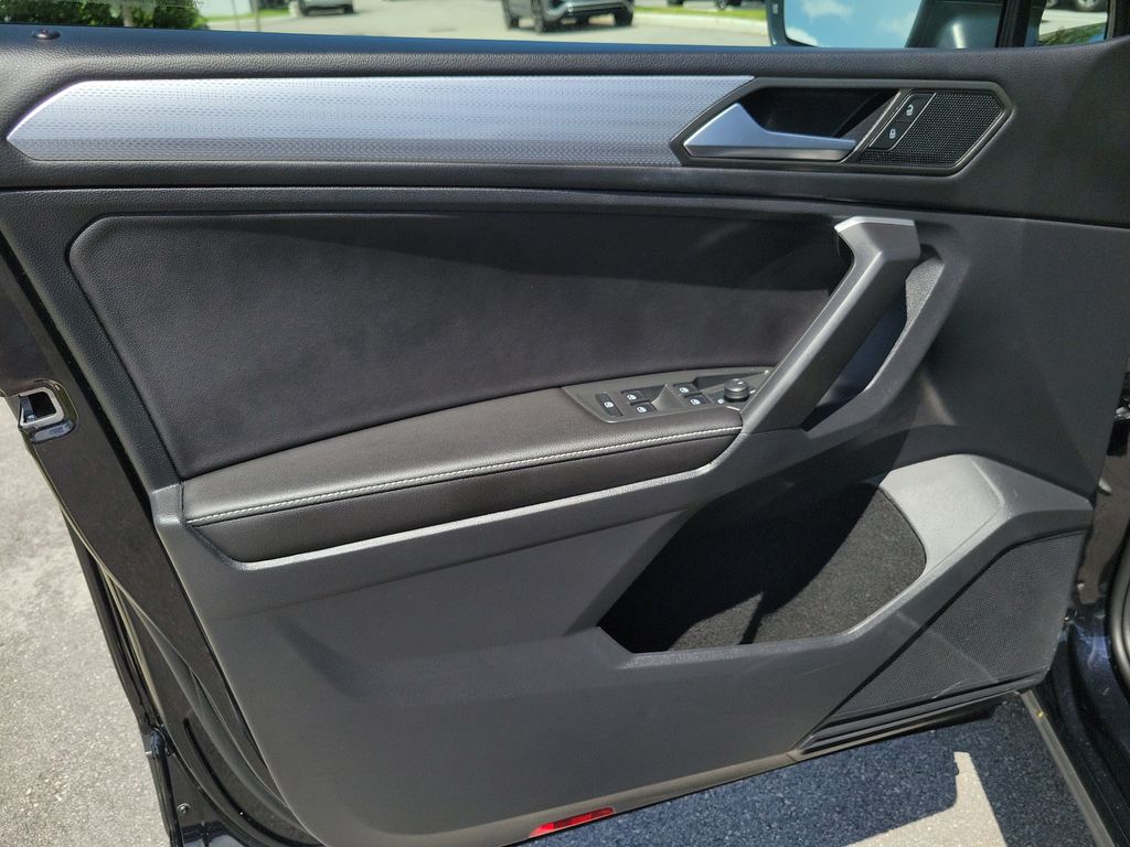 2023 Volkswagen Tiguan S - Photo 17