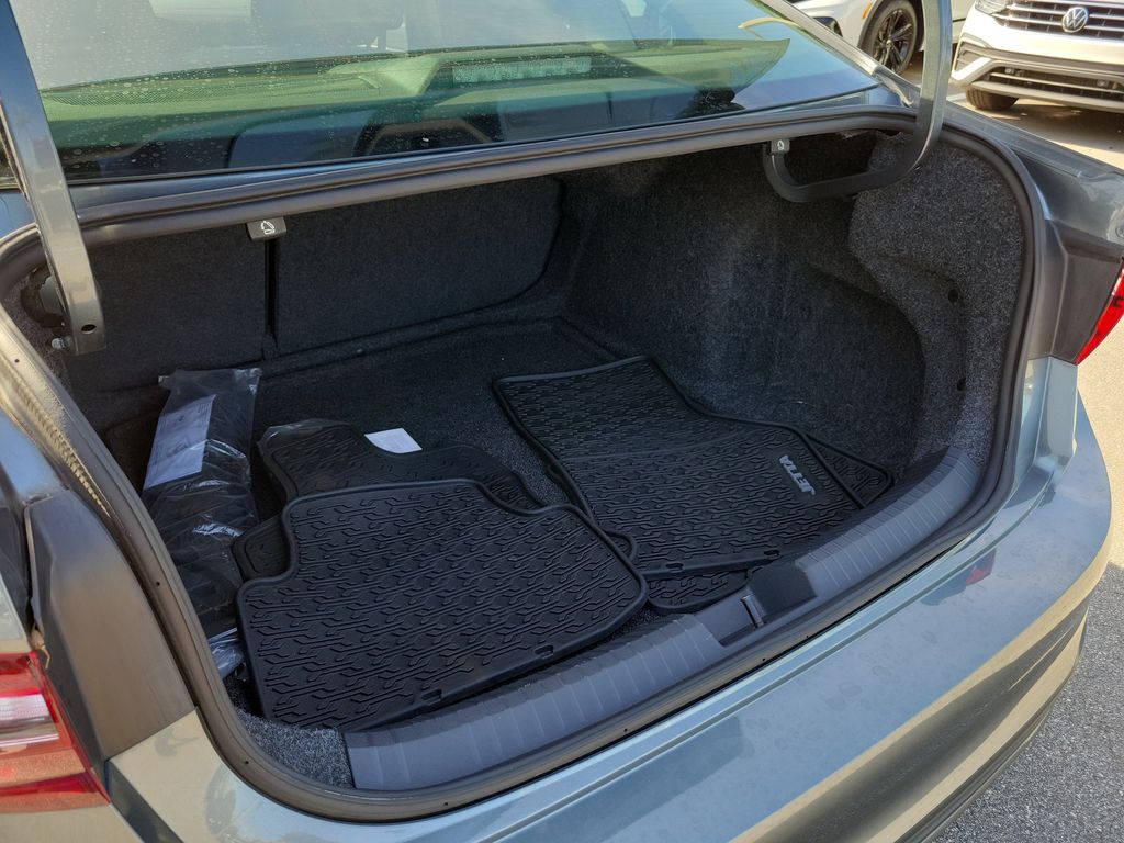 2023 Volkswagen Jetta S - Photo 6