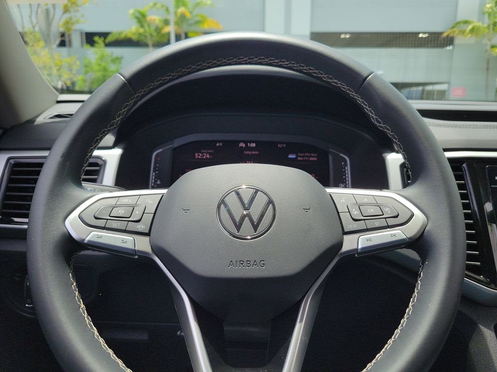 2023 Volkswagen Atlas SE w/Tech - Photo 24