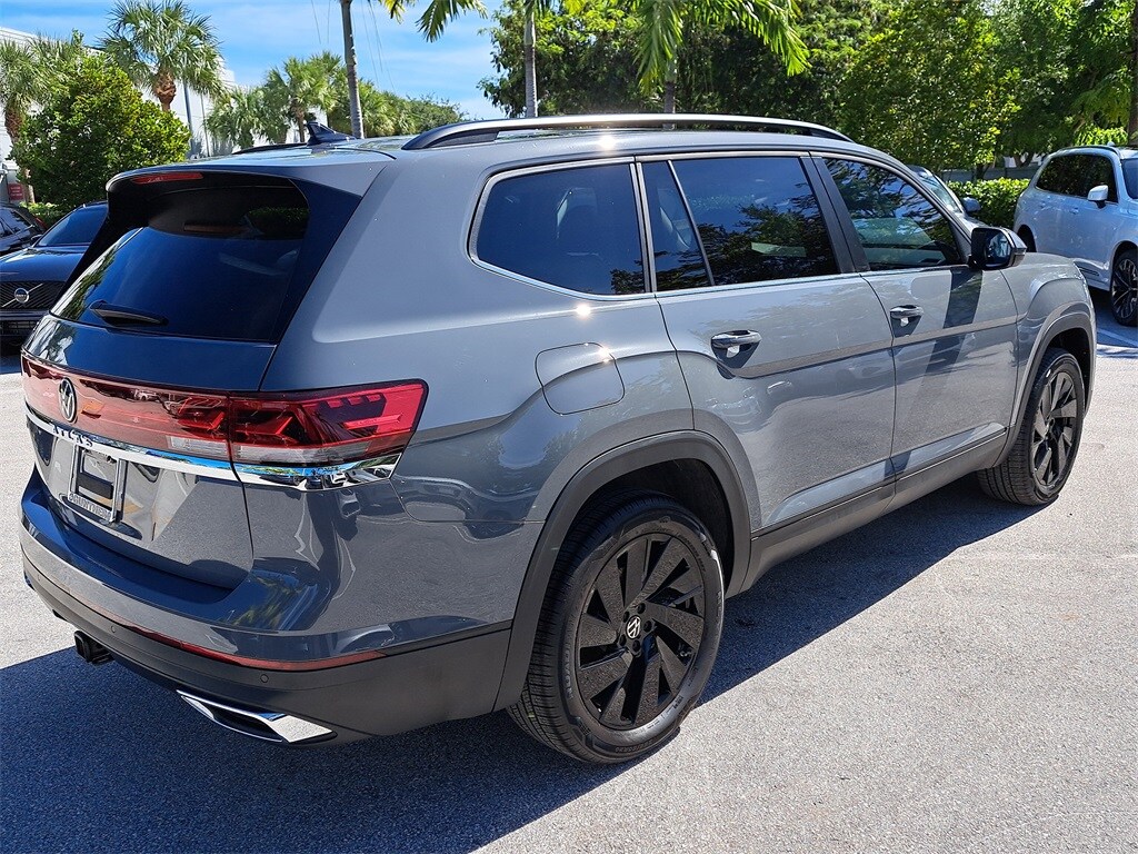 New 2025 Volkswagen Atlas 2.0T SE w/Technology SUV