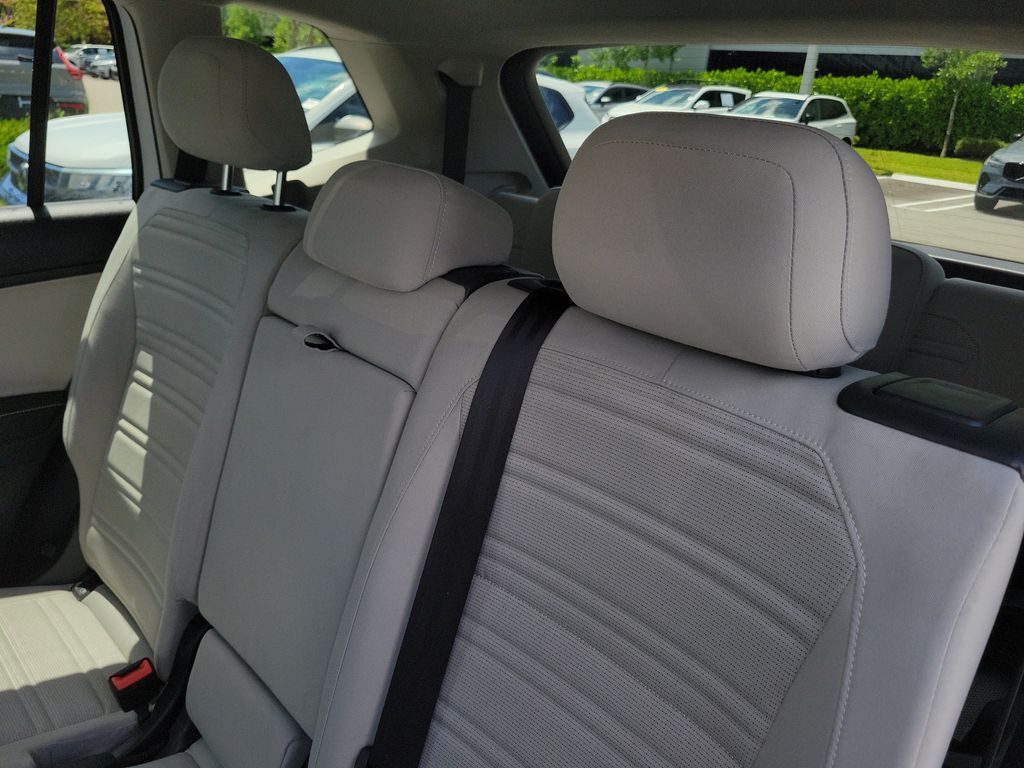 2022 Volkswagen Tiguan S - Photo 10