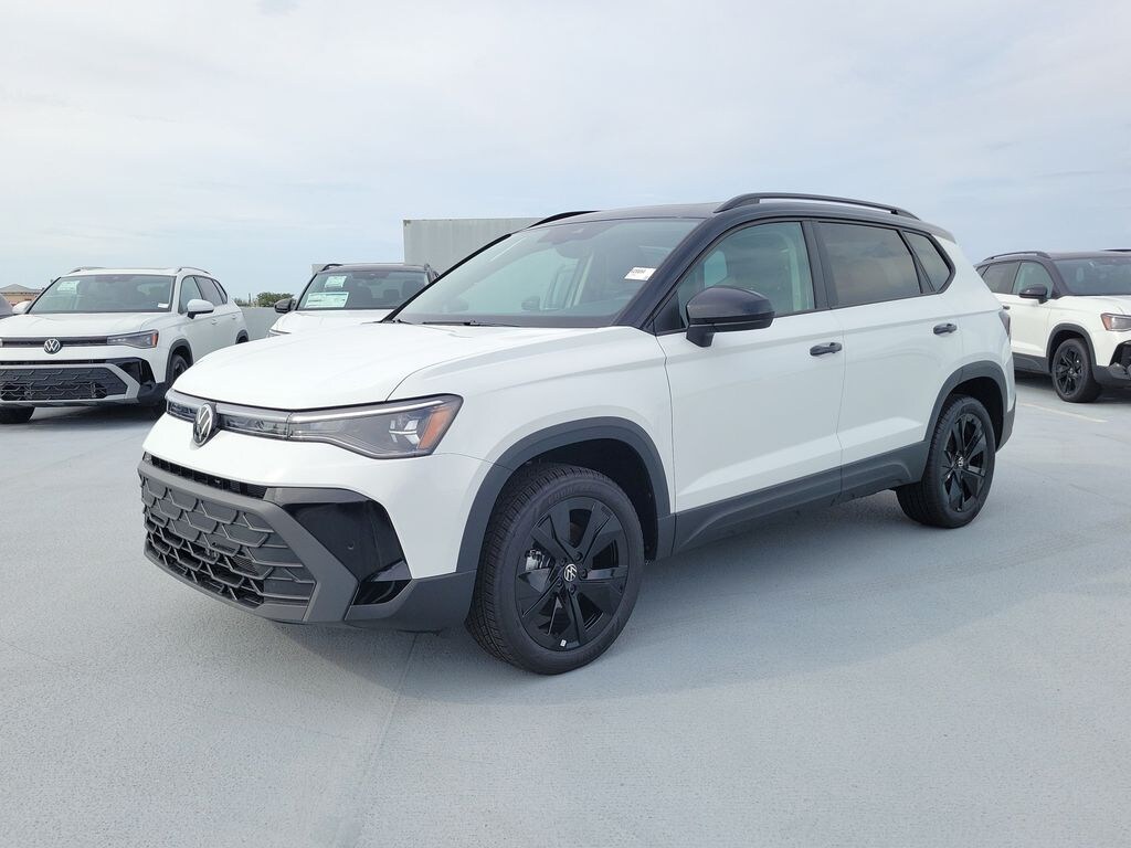 New 2026 Volkswagen Taos 1.5T SE Black SUV