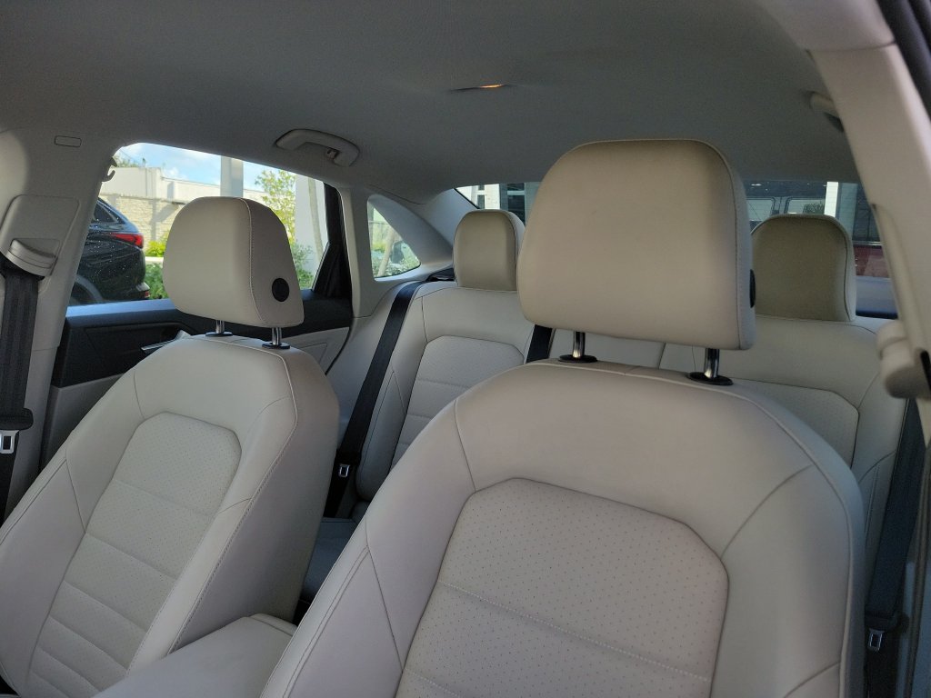 2024 Volkswagen Jetta SE - Photo 19