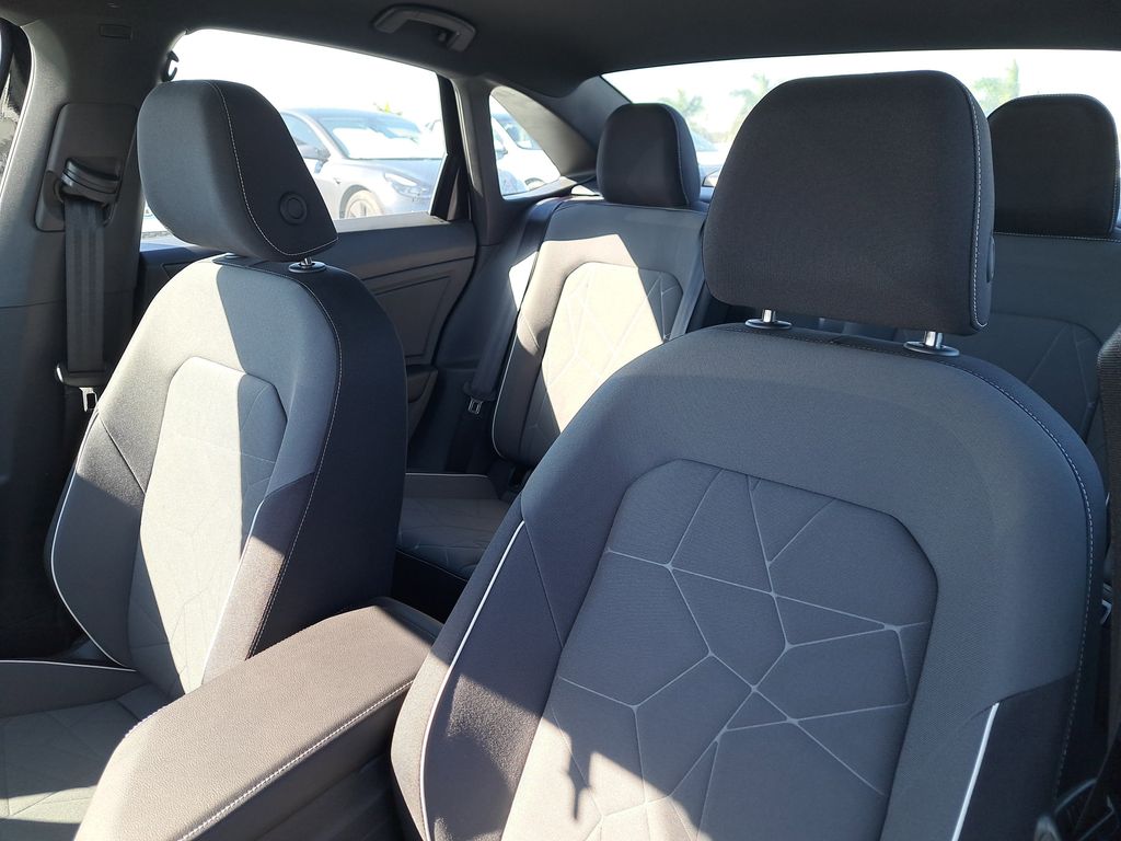 2025 Volkswagen Jetta Sport - Photo 20