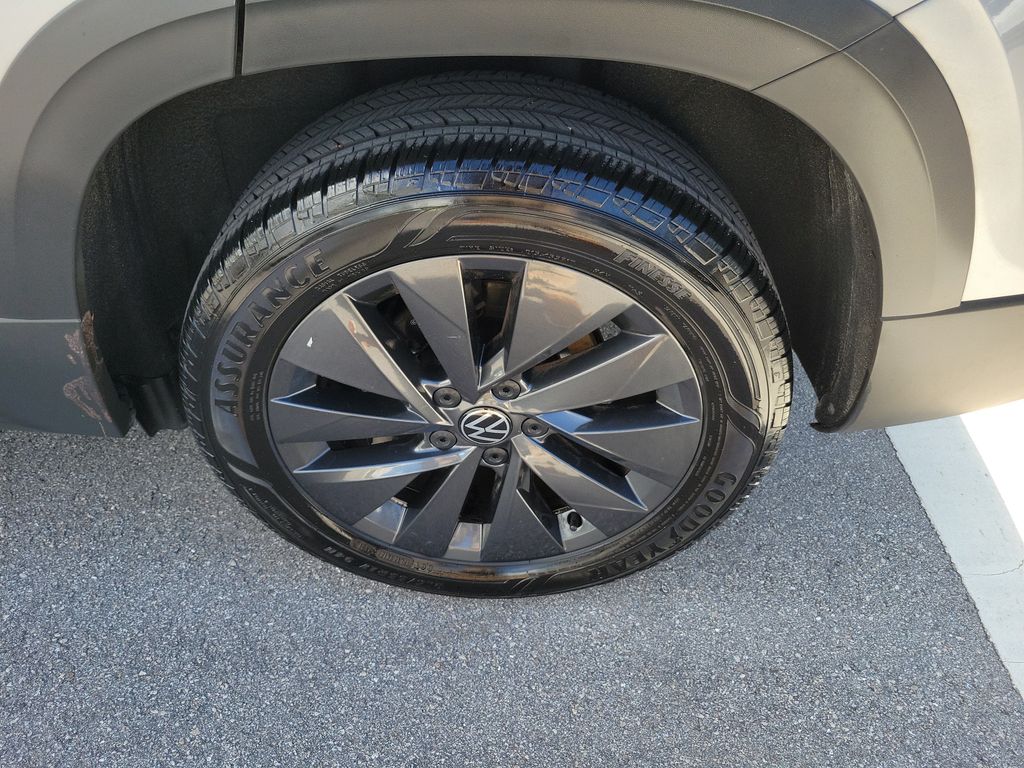 2024 Volkswagen Taos S - Photo 7