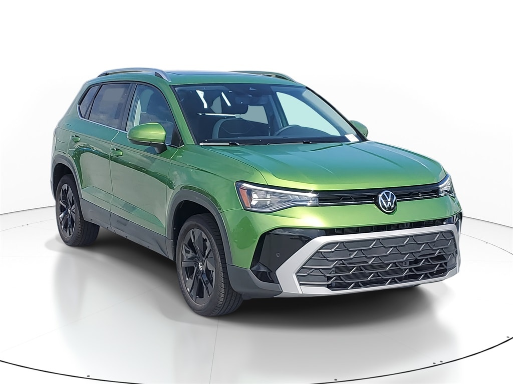 2025 Volkswagen Taos SE's photo