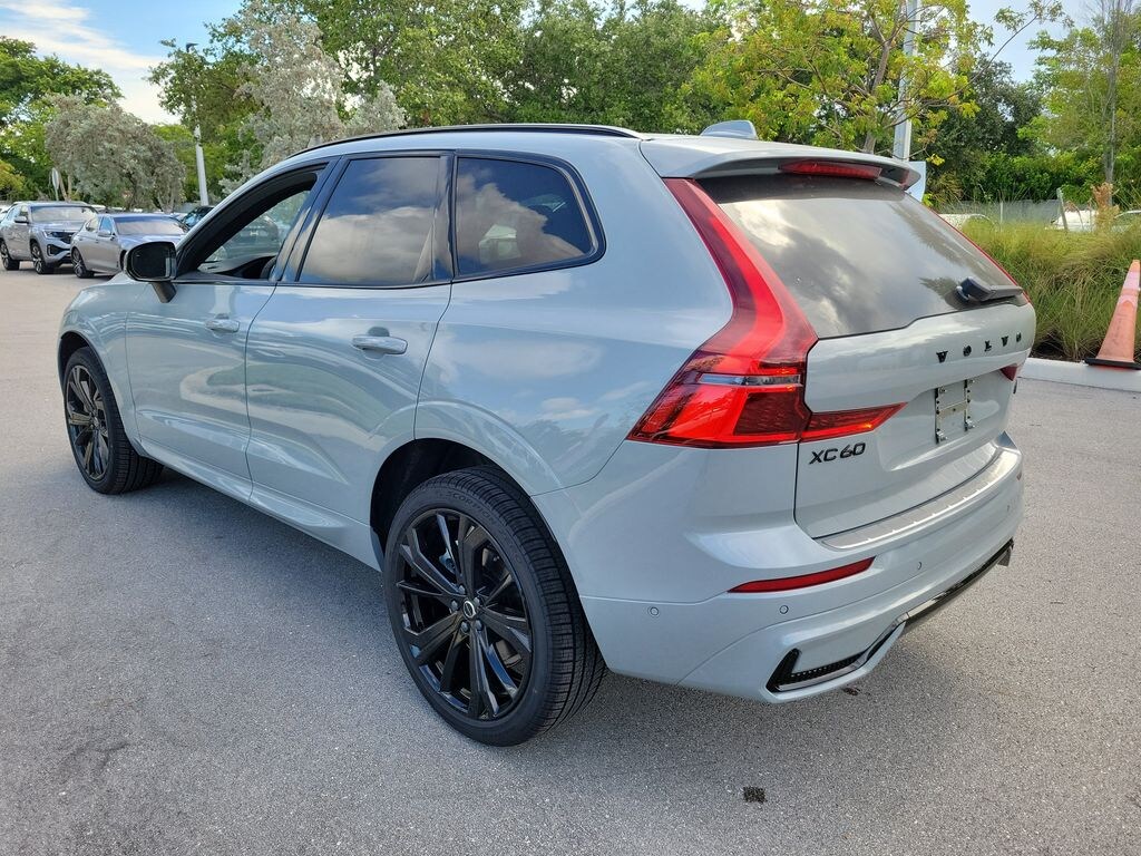 New 2026 Volvo XC60 B5 Ultra Black Edition SUV
