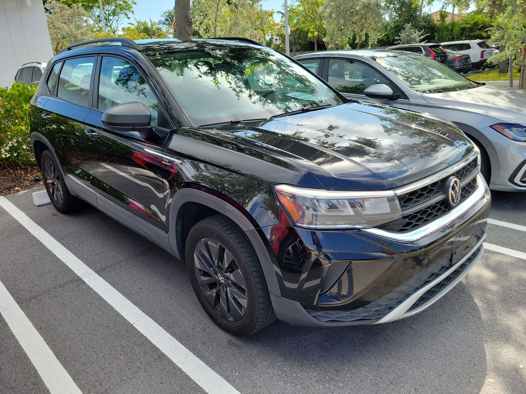 2022 Volkswagen Taos 1.5T S's photo