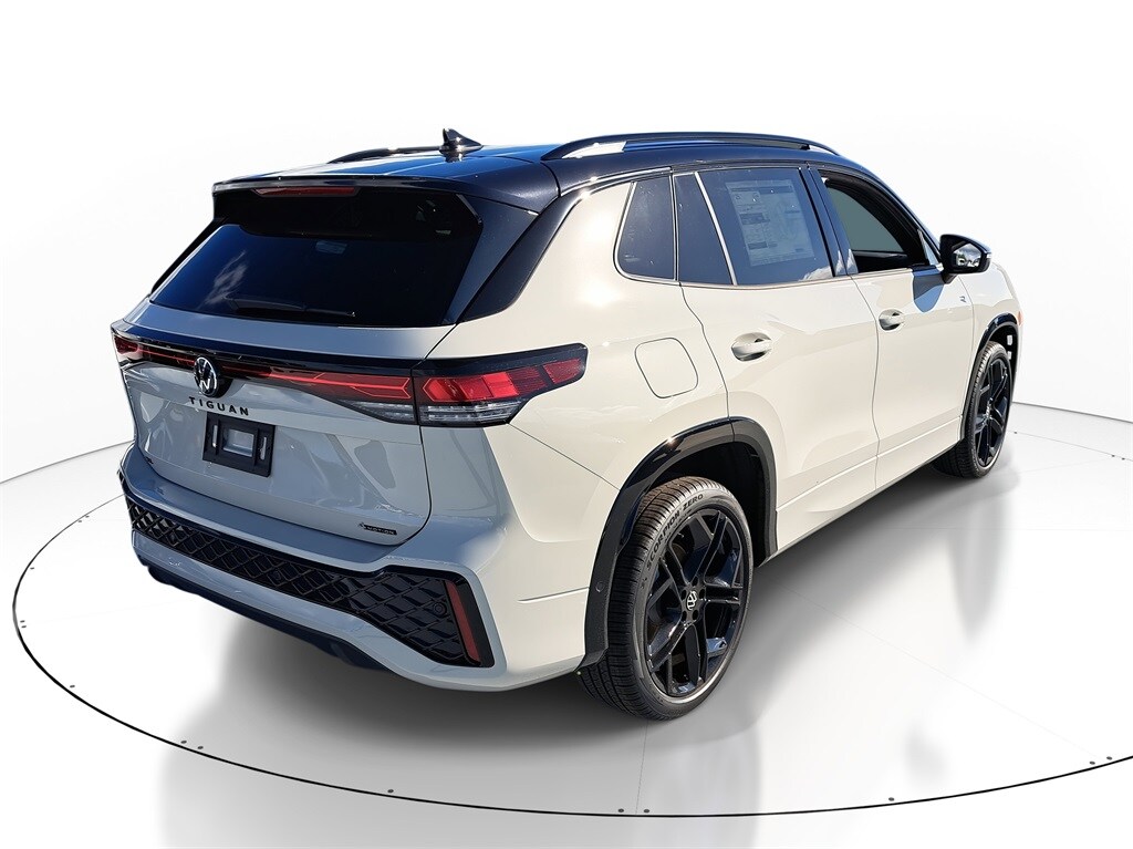 New 2026 Volkswagen Tiguan 2.0T SE R-Line Black SUV