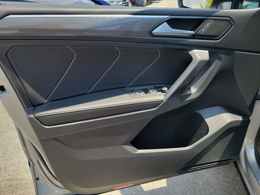 2023 Volkswagen Tiguan SE R-LINE BLACK - Photo 18