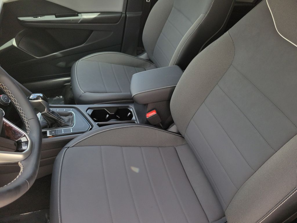 2023 Volkswagen Taos SE - Photo 23
