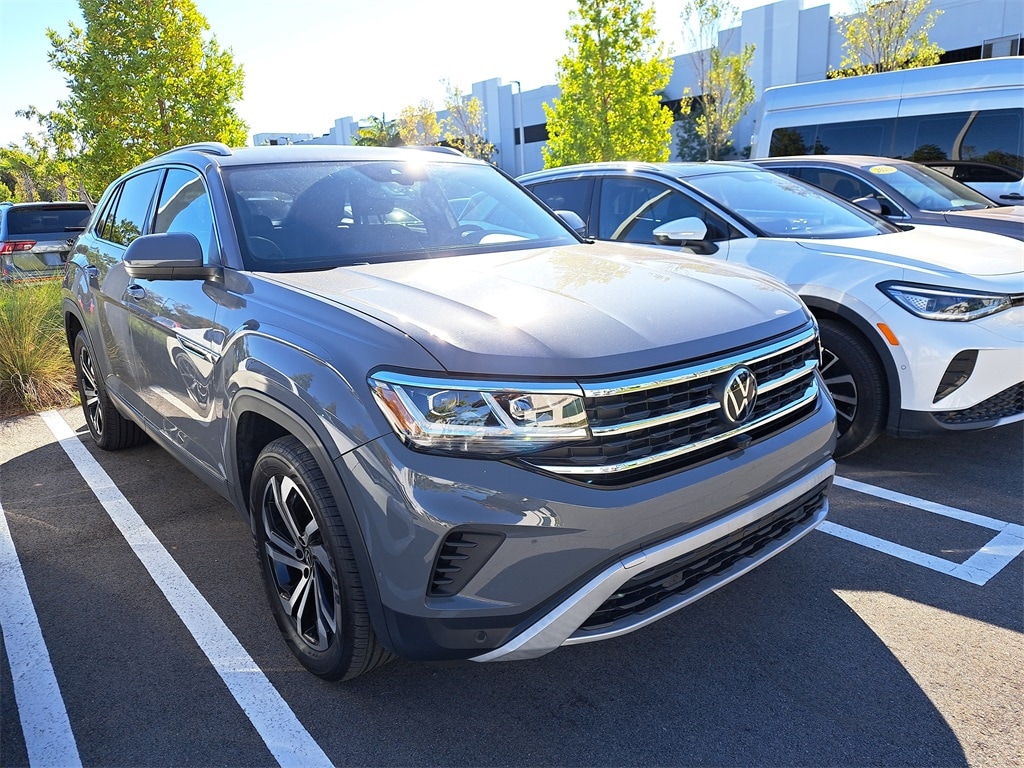 2021 Volkswagen Atlas Cross Sport SEL Premium's photo