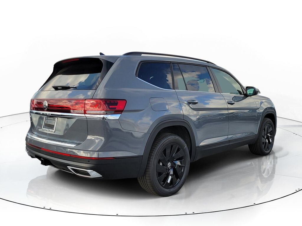 New 2026 Volkswagen Atlas SE w/Technology SUV