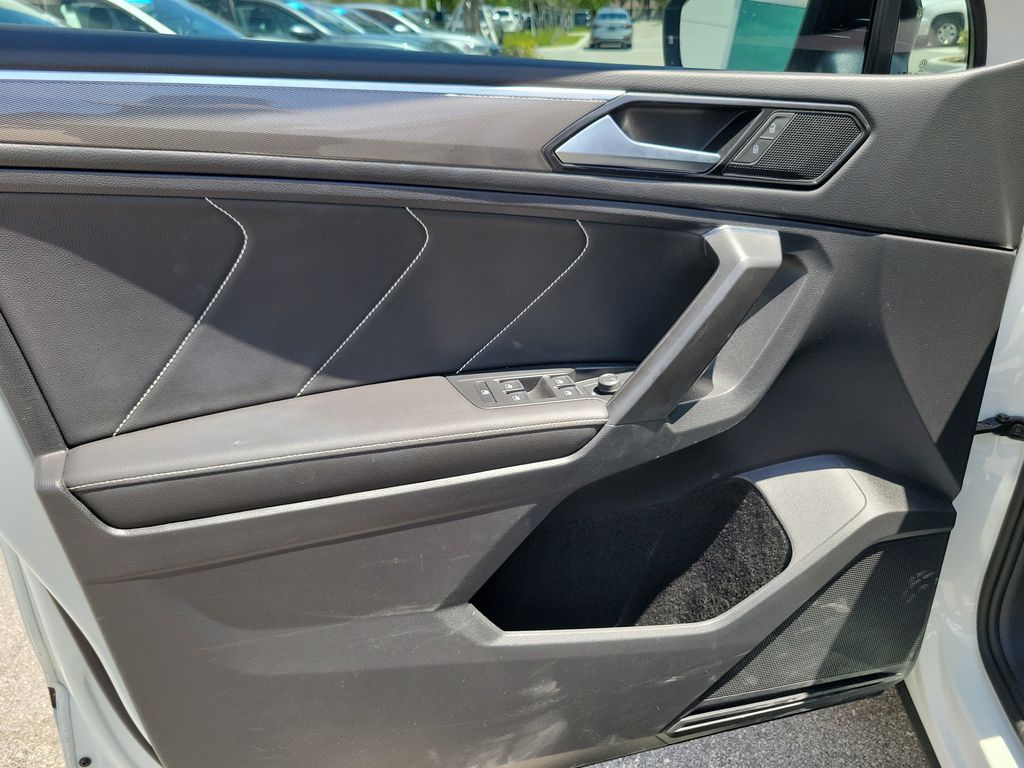 2023 Volkswagen Tiguan SE R-LINE BLACK - Photo 17